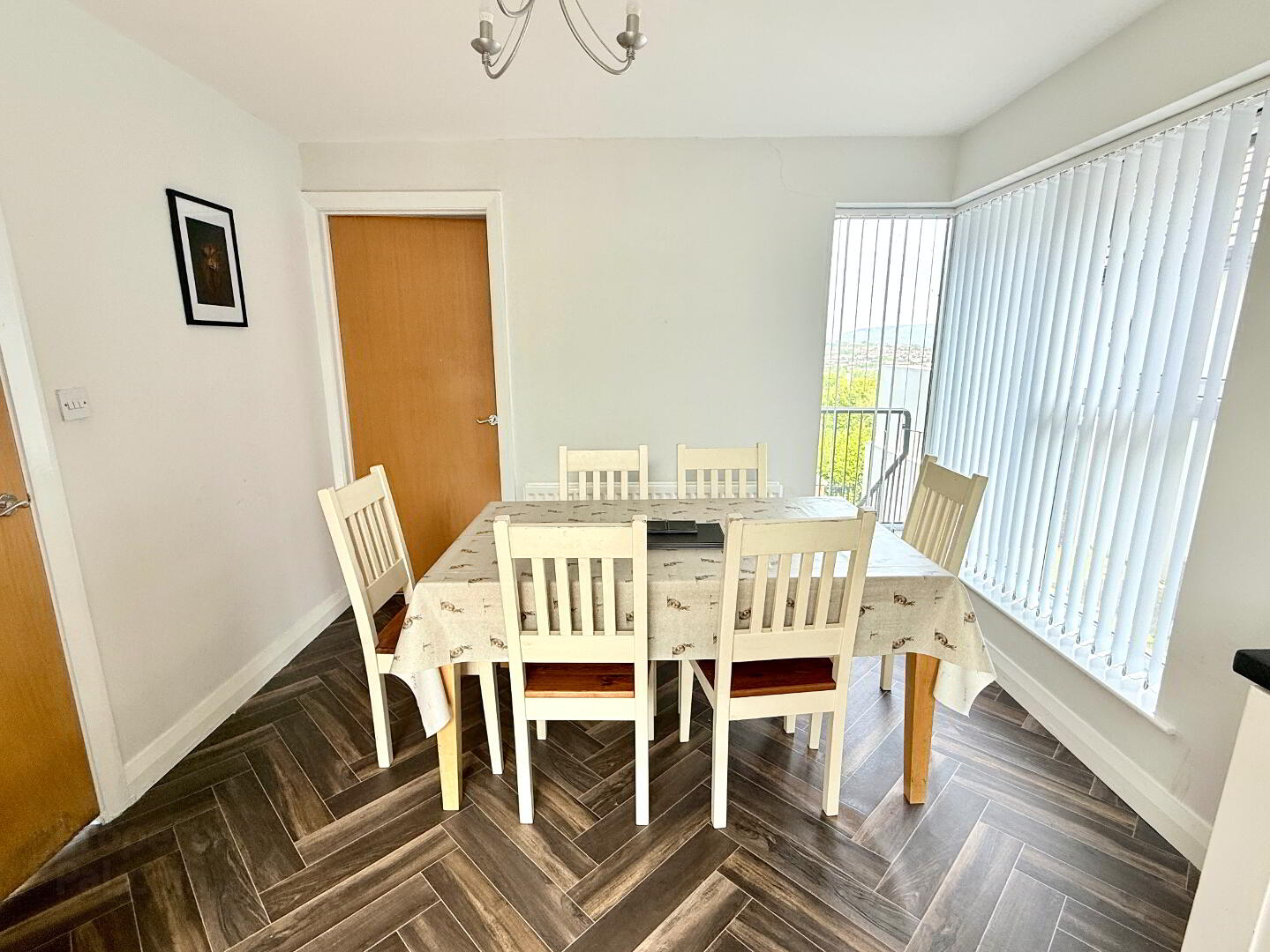 18 Woodside Heights 17 of 39