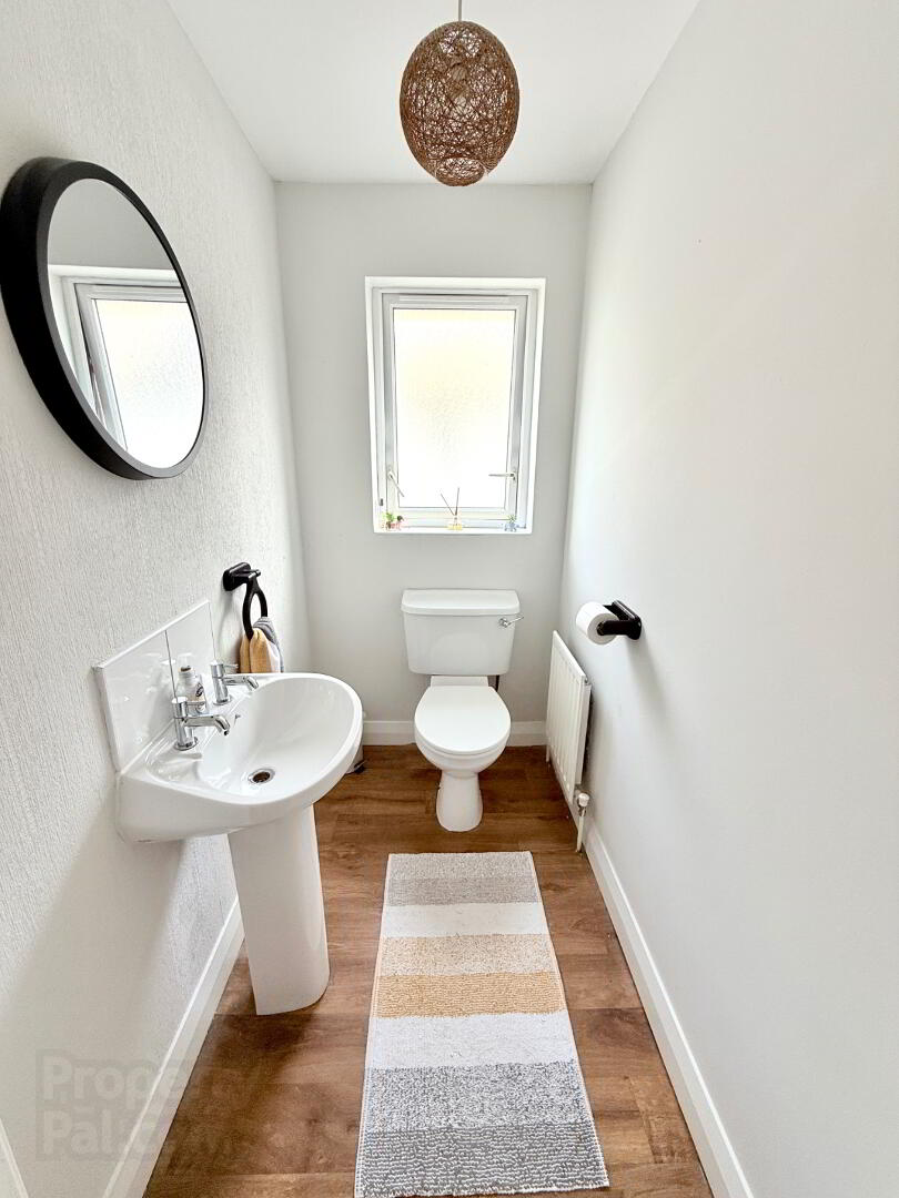 18 Woodside Heights 22 of 39