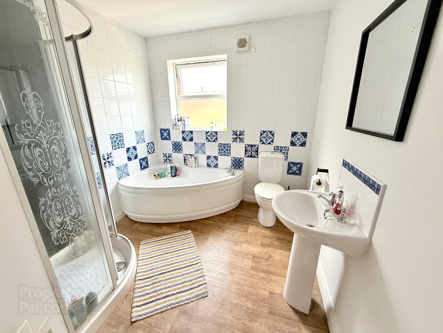 18 Woodside Heights 30 of 39