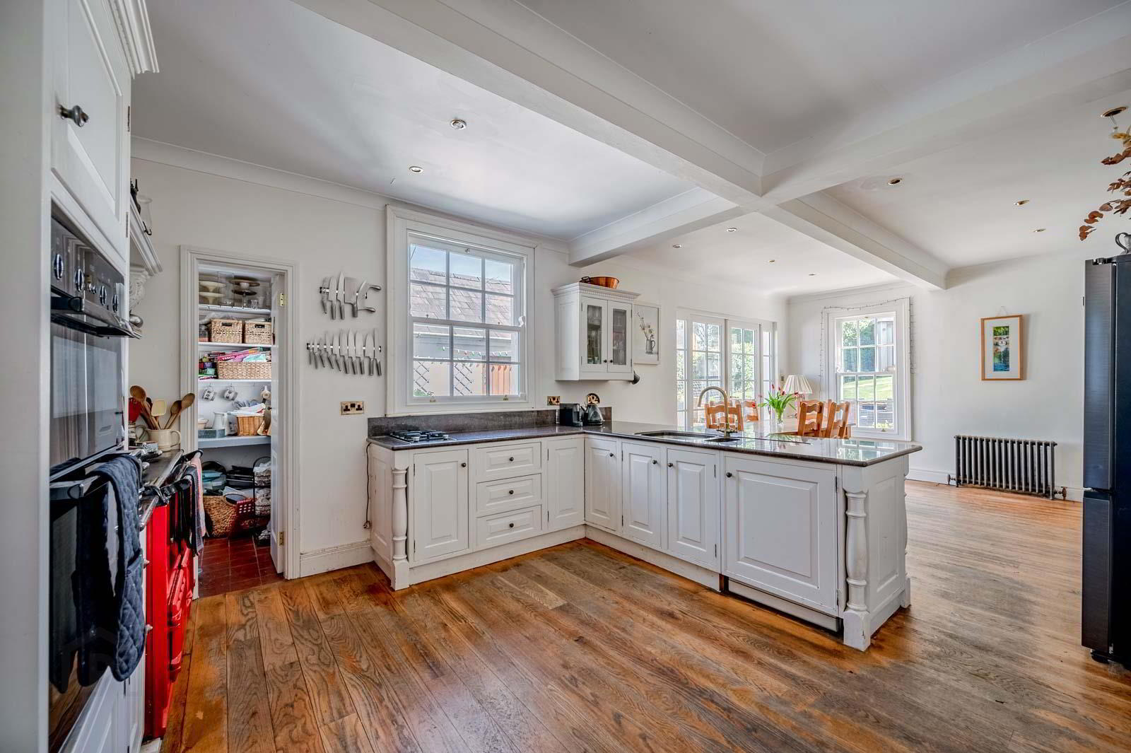 5 Maxwell Road 10 of 34