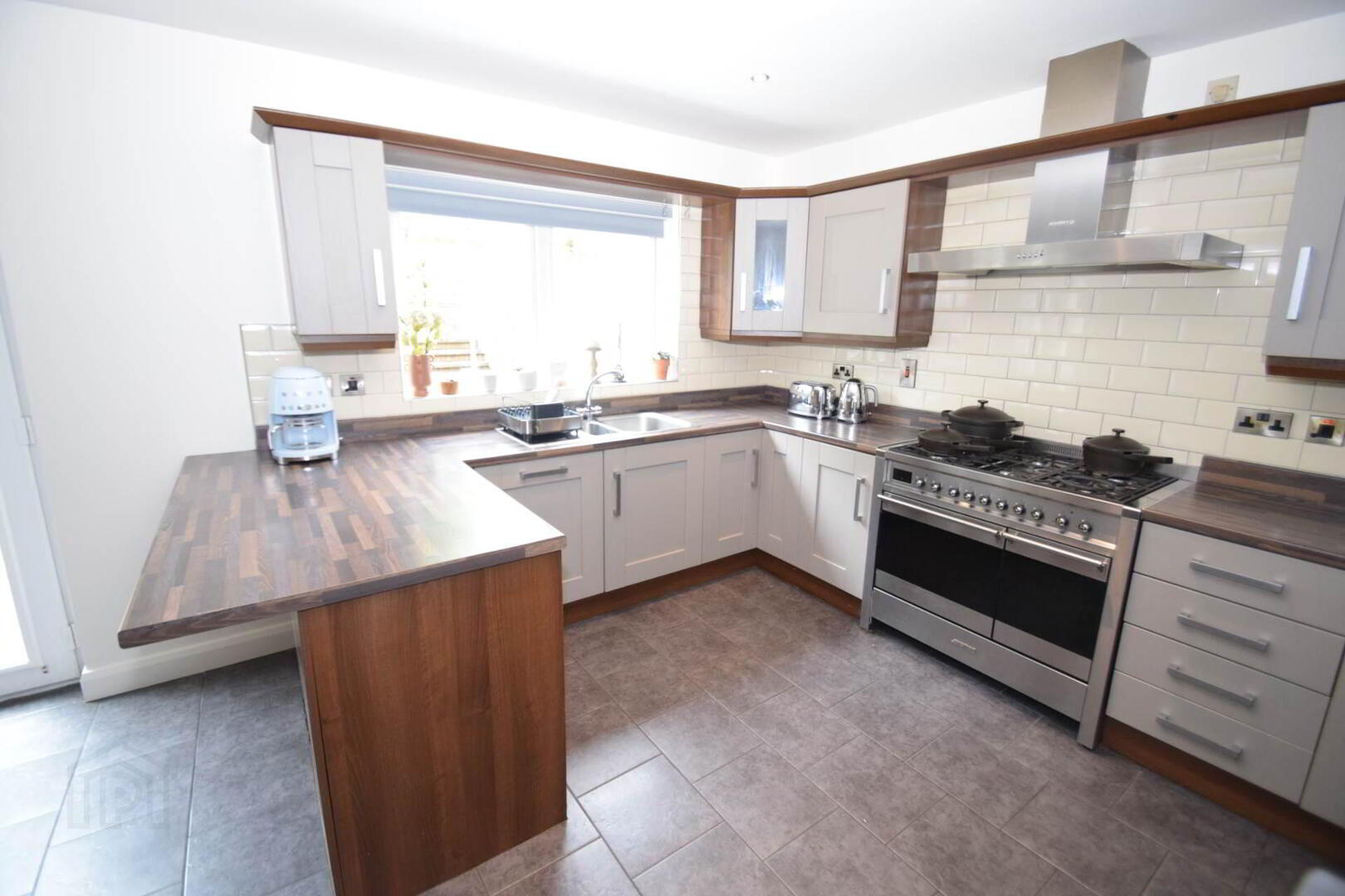 87 Lagmore Glen 10 of 26