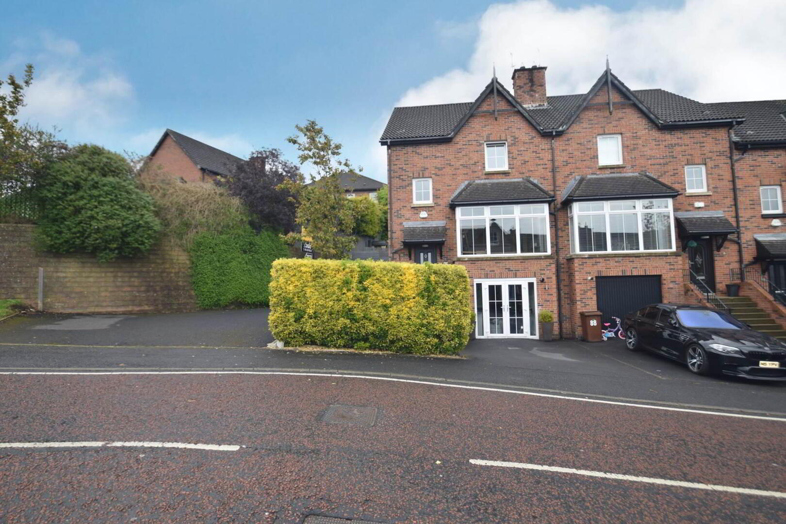 87 Lagmore Glen 3 of 26