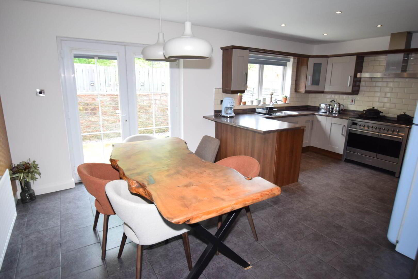 87 Lagmore Glen 11 of 26