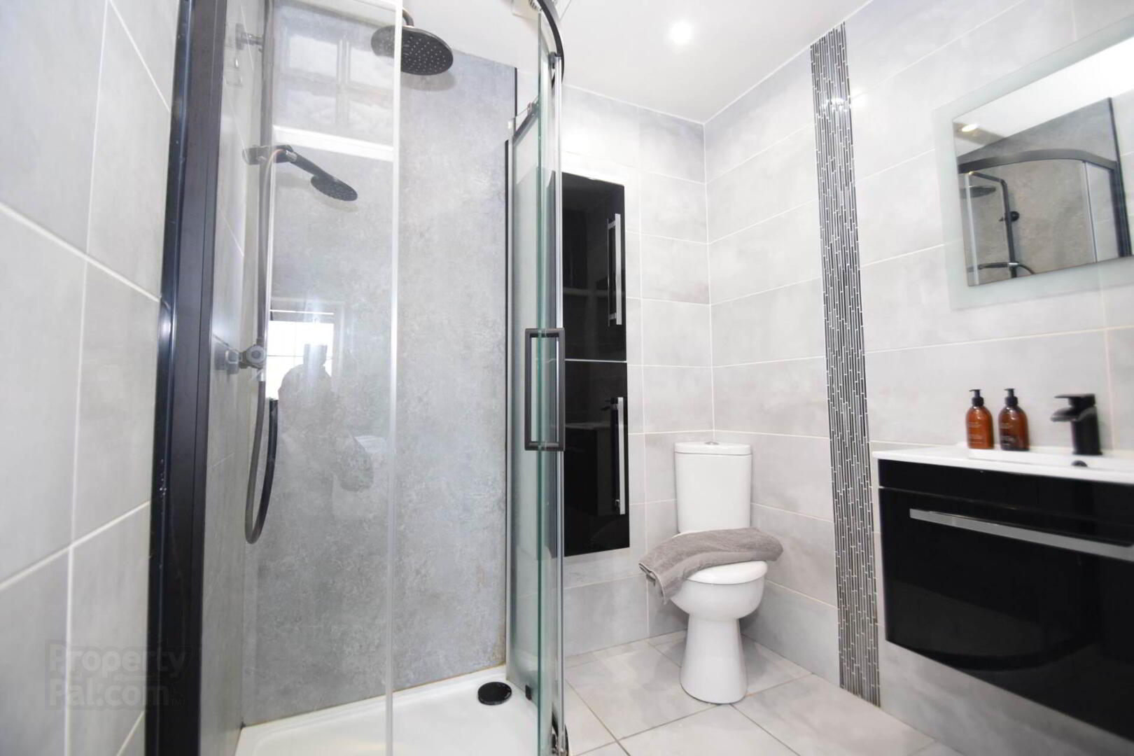 87 Lagmore Glen 19 of 26