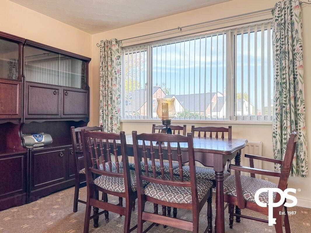 2 Woodford View 10 of 26