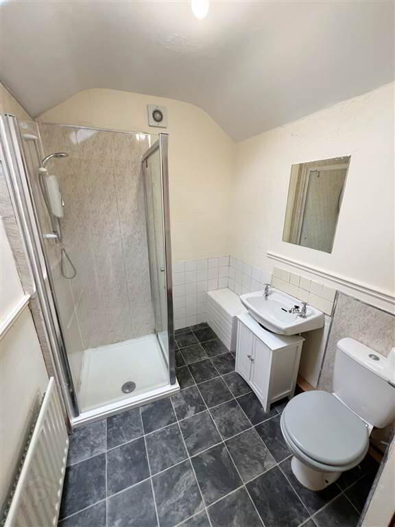 21 Windsor Road 5 of 8