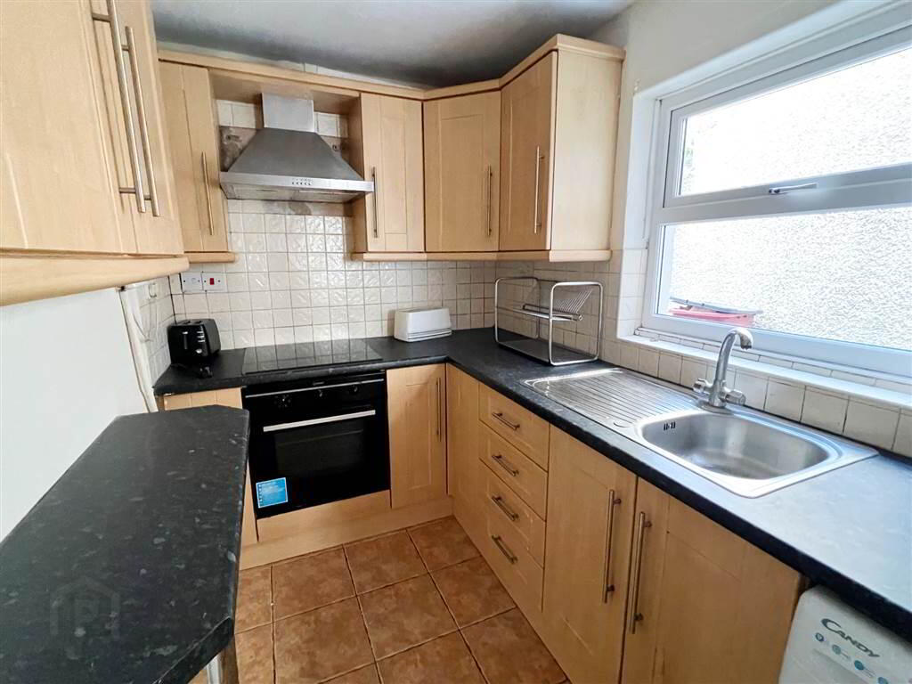 21 Windsor Road 4 of 8