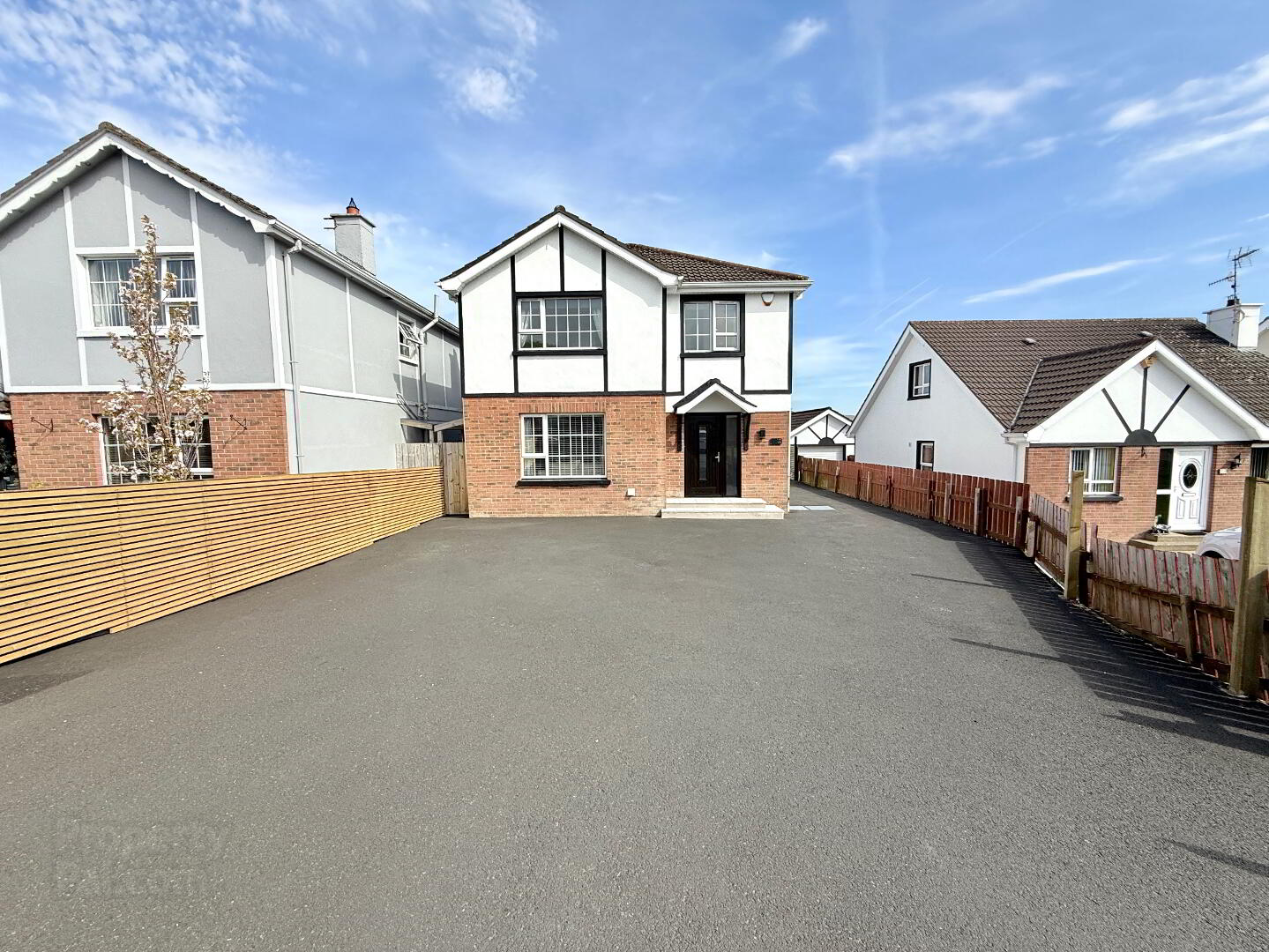 12 Barr Cregg 3 of 39