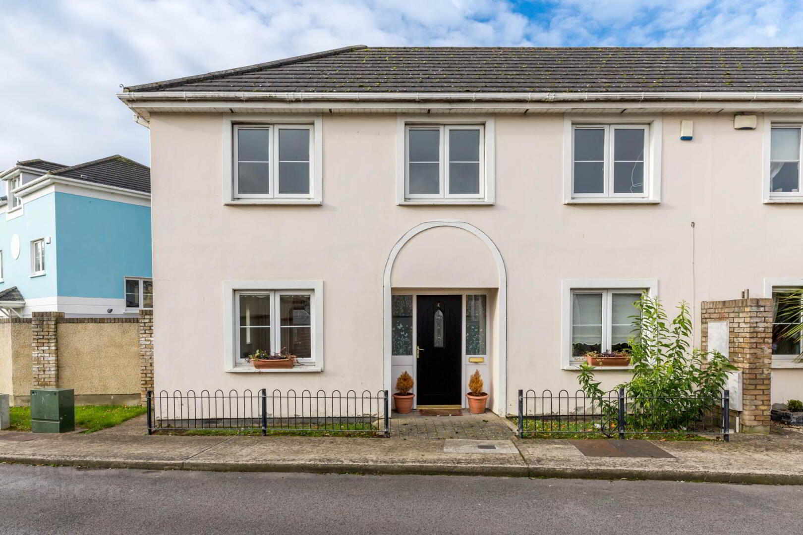 6 Rathmore Avenue 1 of 17
