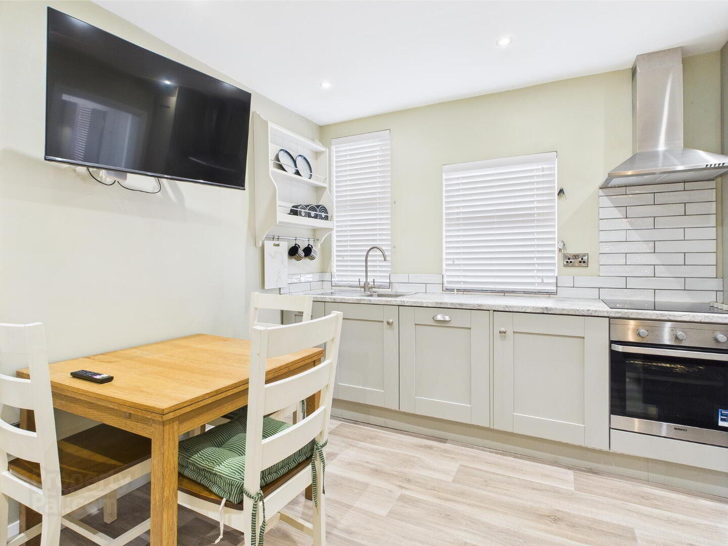 property description image