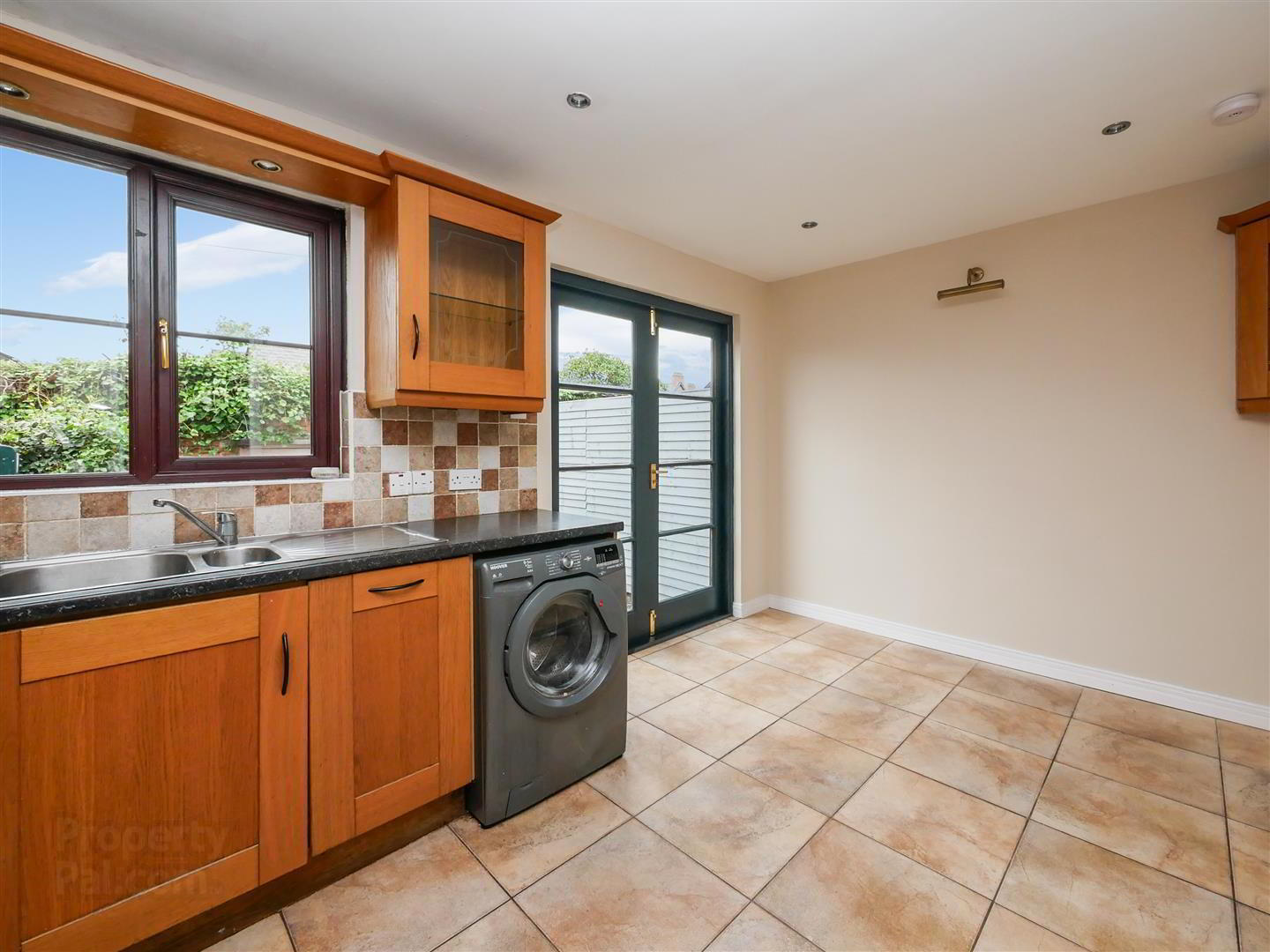 32 Whitehall Mews 7 of 17