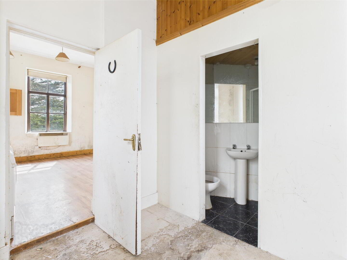 Apartment 26 Manor Court 11 of 13