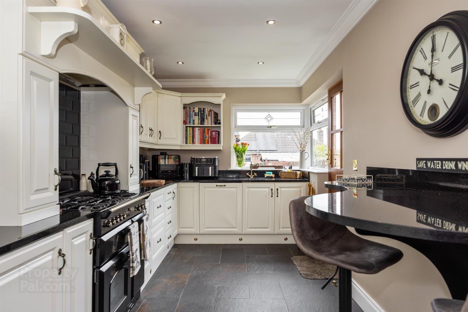35 Beechgrove Avenue 14 of 43