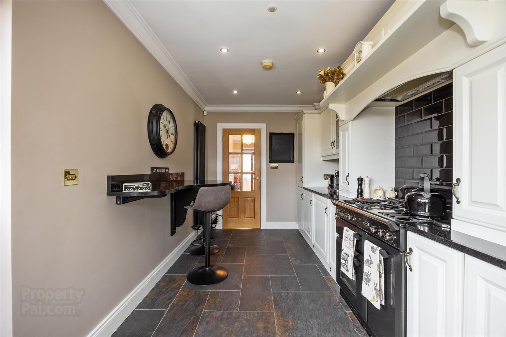35 Beechgrove Avenue 17 of 43