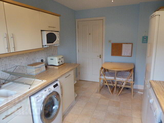 18 Hermits Croft 6 of 11