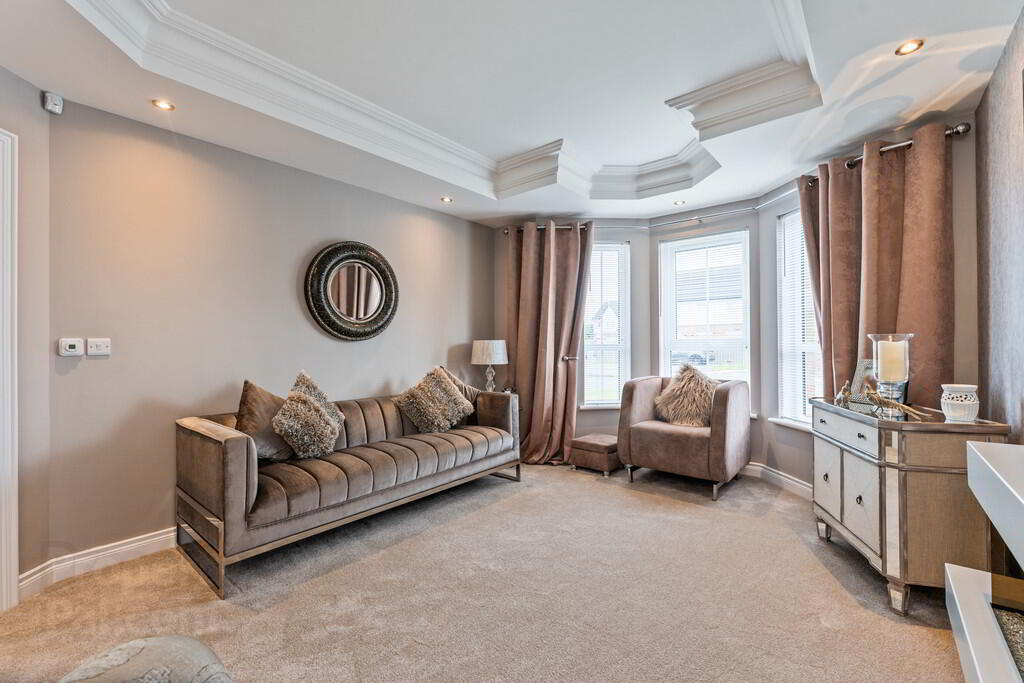 15 Rowanvale Crescent 5 of 23