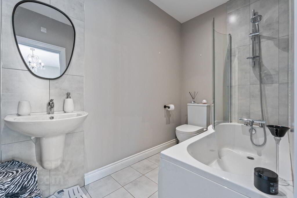 15 Rowanvale Crescent 16 of 23