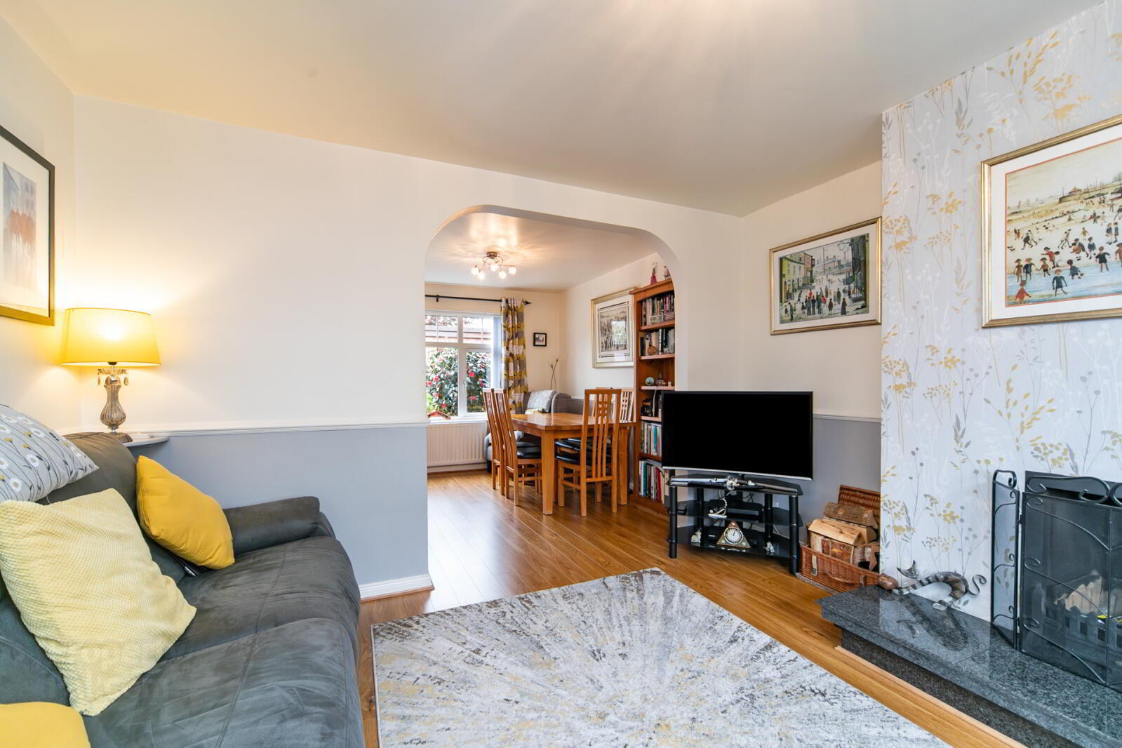 8 Thornhill Mews 4 of 26