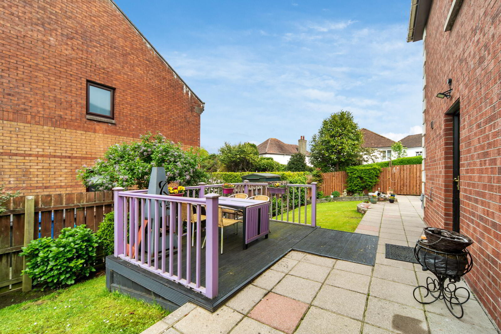 8 Thornhill Mews 26 of 26