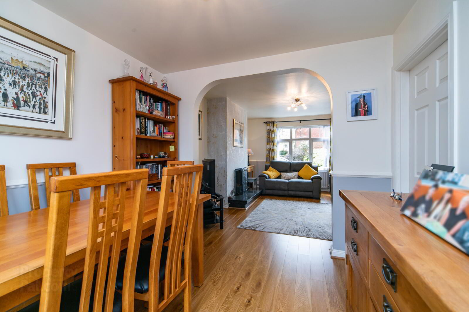 8 Thornhill Mews 7 of 26