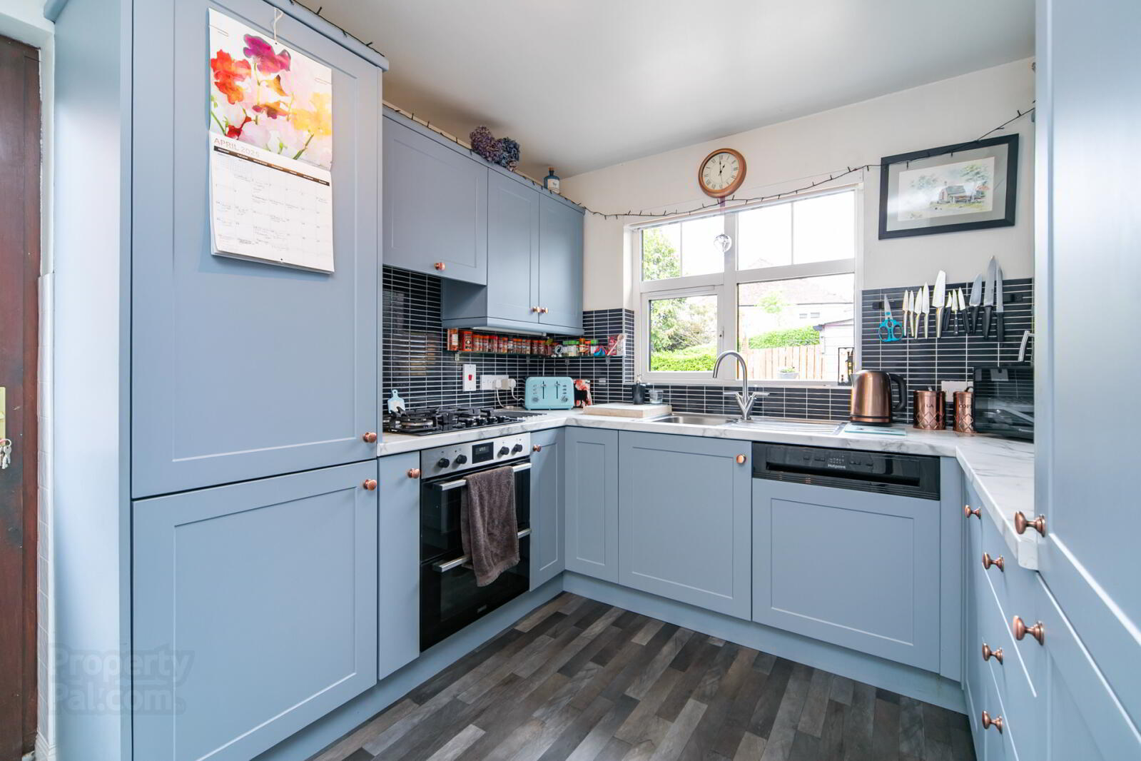 8 Thornhill Mews 8 of 26