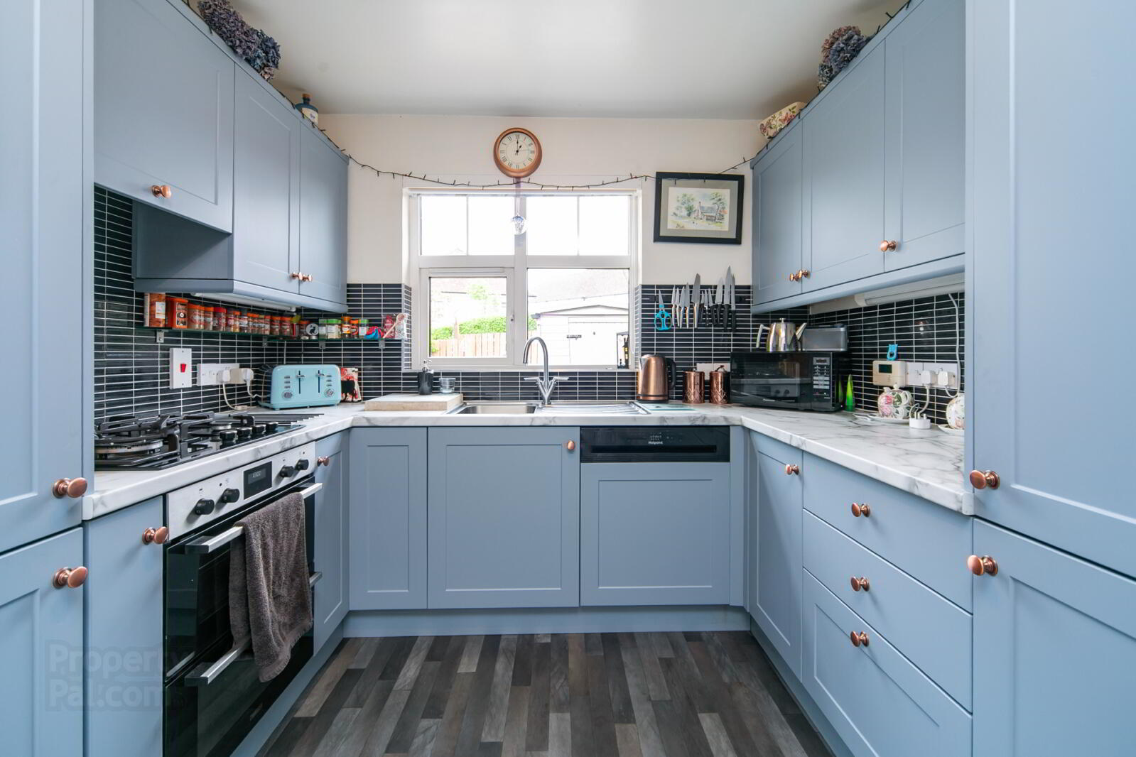 8 Thornhill Mews 10 of 26