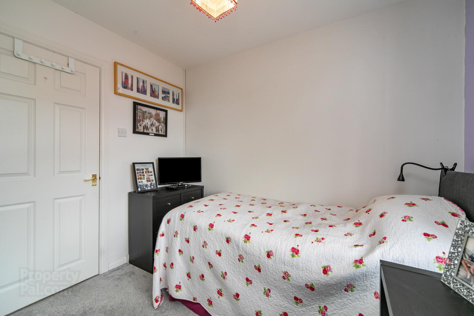 8 Thornhill Mews 16 of 26