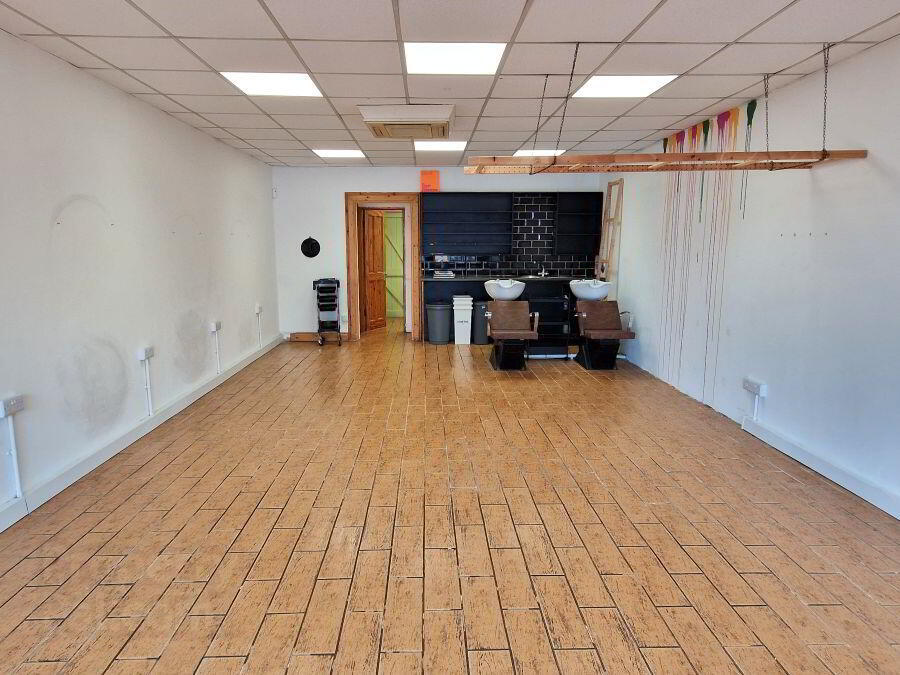Unit 3, Monastery Shopping Centre 5 of 11