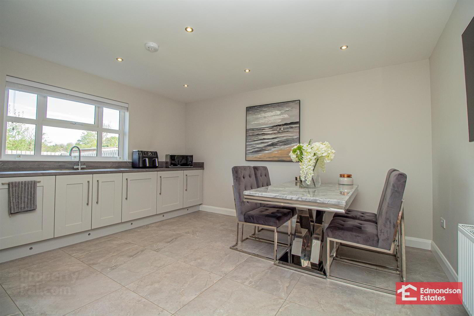 18 Shaws Wood 9 of 31