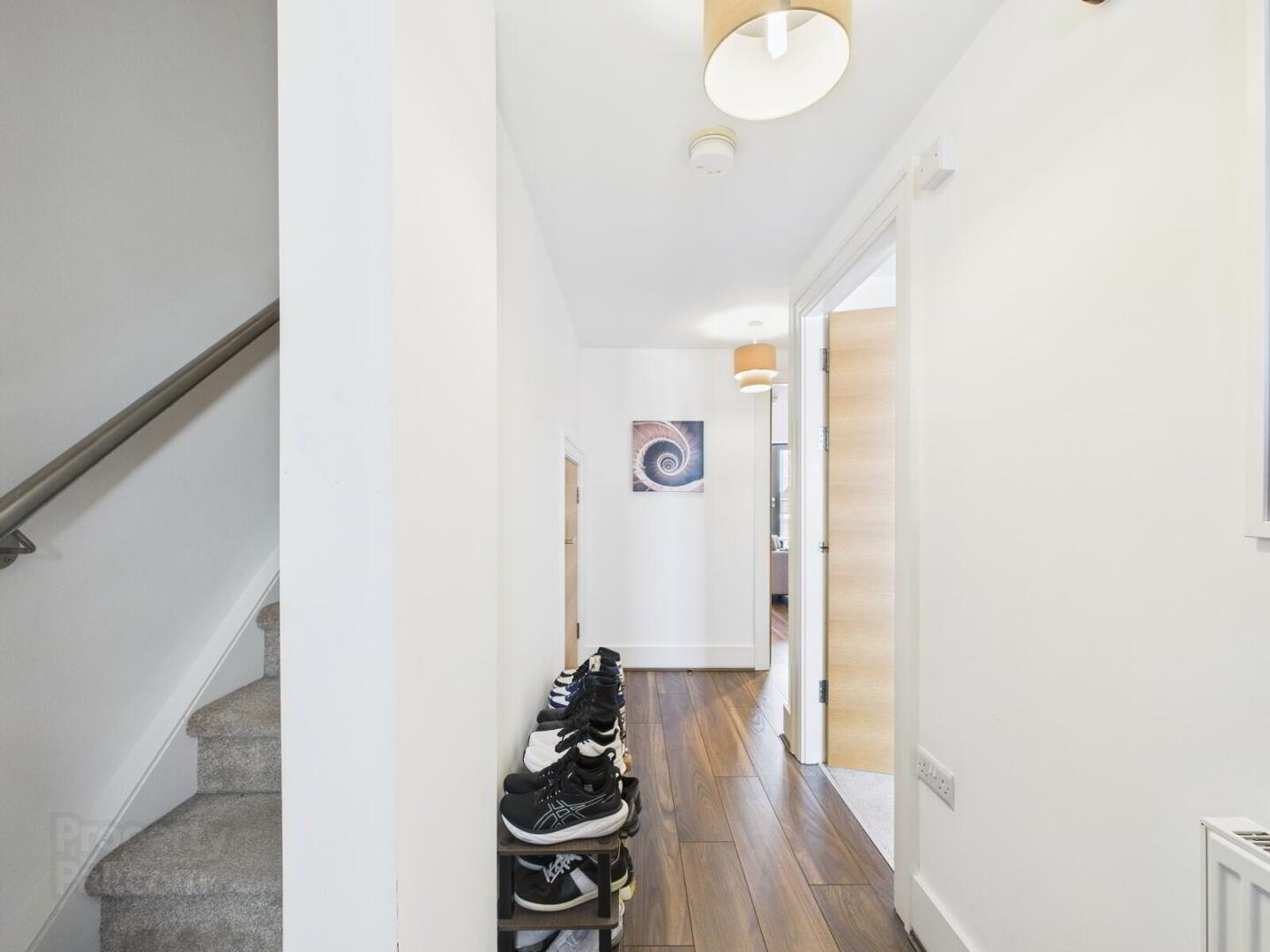 Apartment 301 2 William Street South 5 of 11