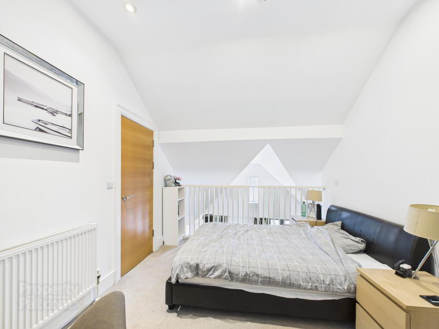 Apartment 301 2 William Street South 9 of 11