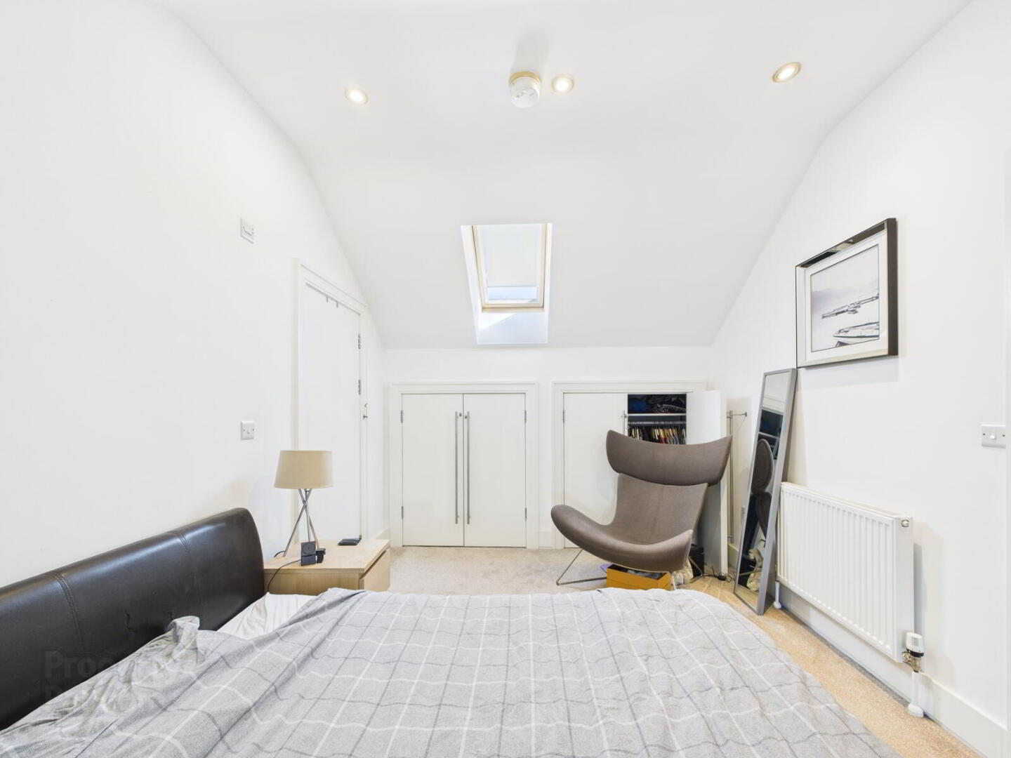 Apartment 301 2 William Street South 10 of 11