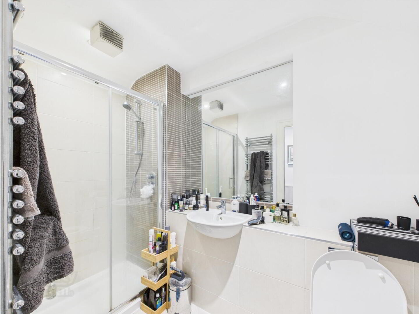Apartment 301 2 William Street South 11 of 11