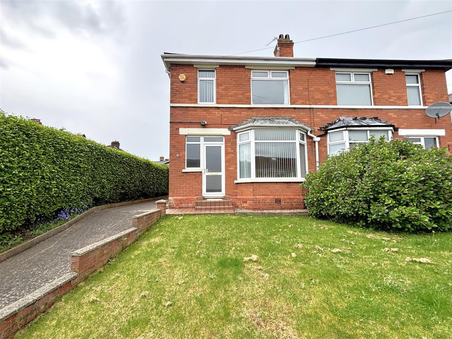 2 Innisfayle Gardens 3 of 21