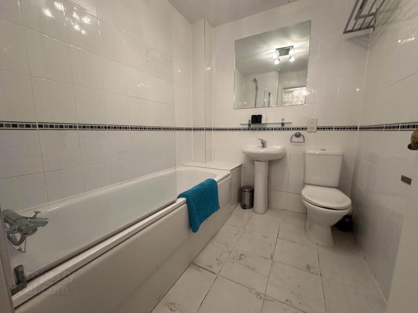 Apt 25 Rugby Parade, Apartment 25 11 of 11