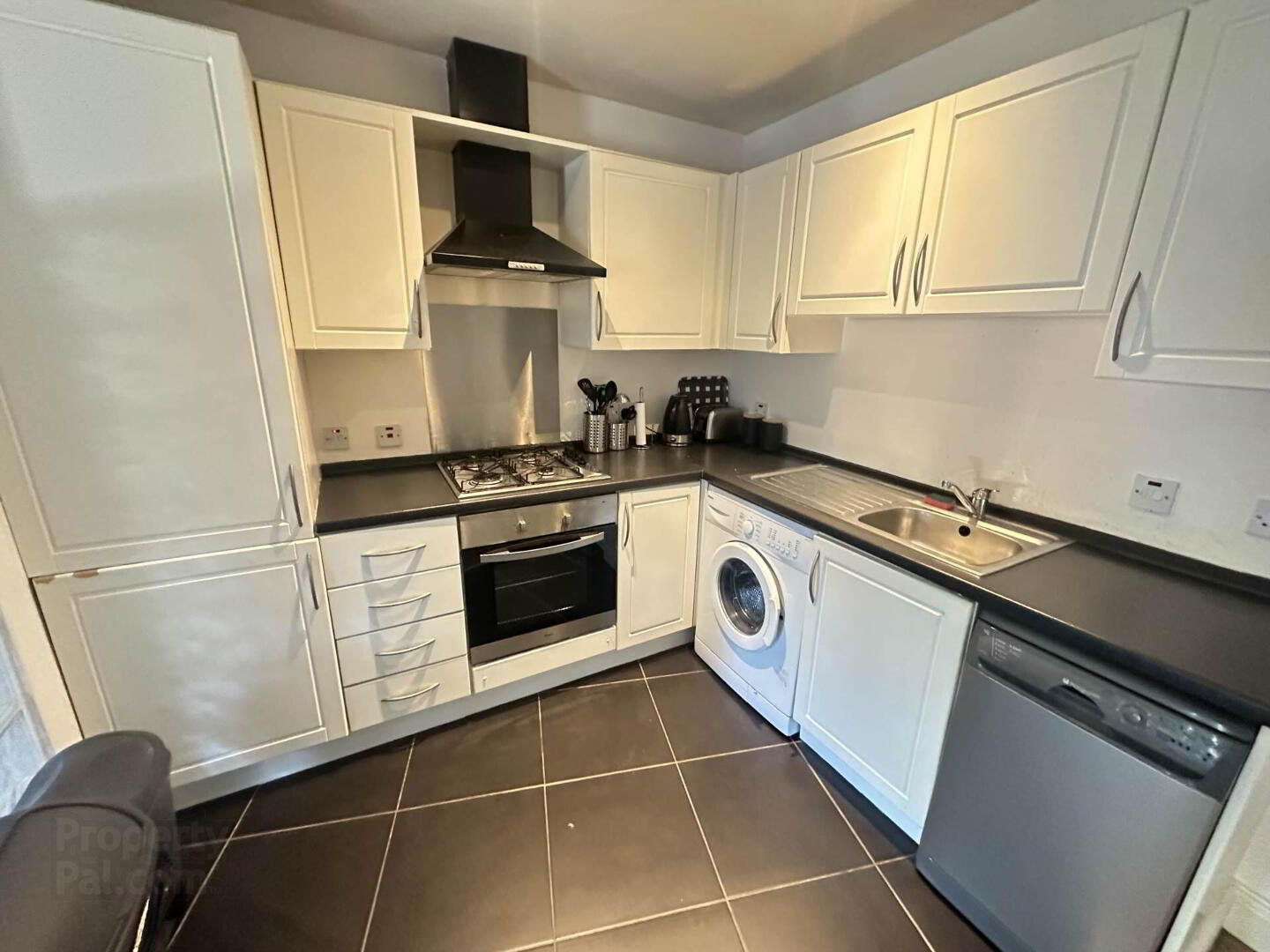 Apt 25 Rugby Parade, Apartment 25 6 of 11