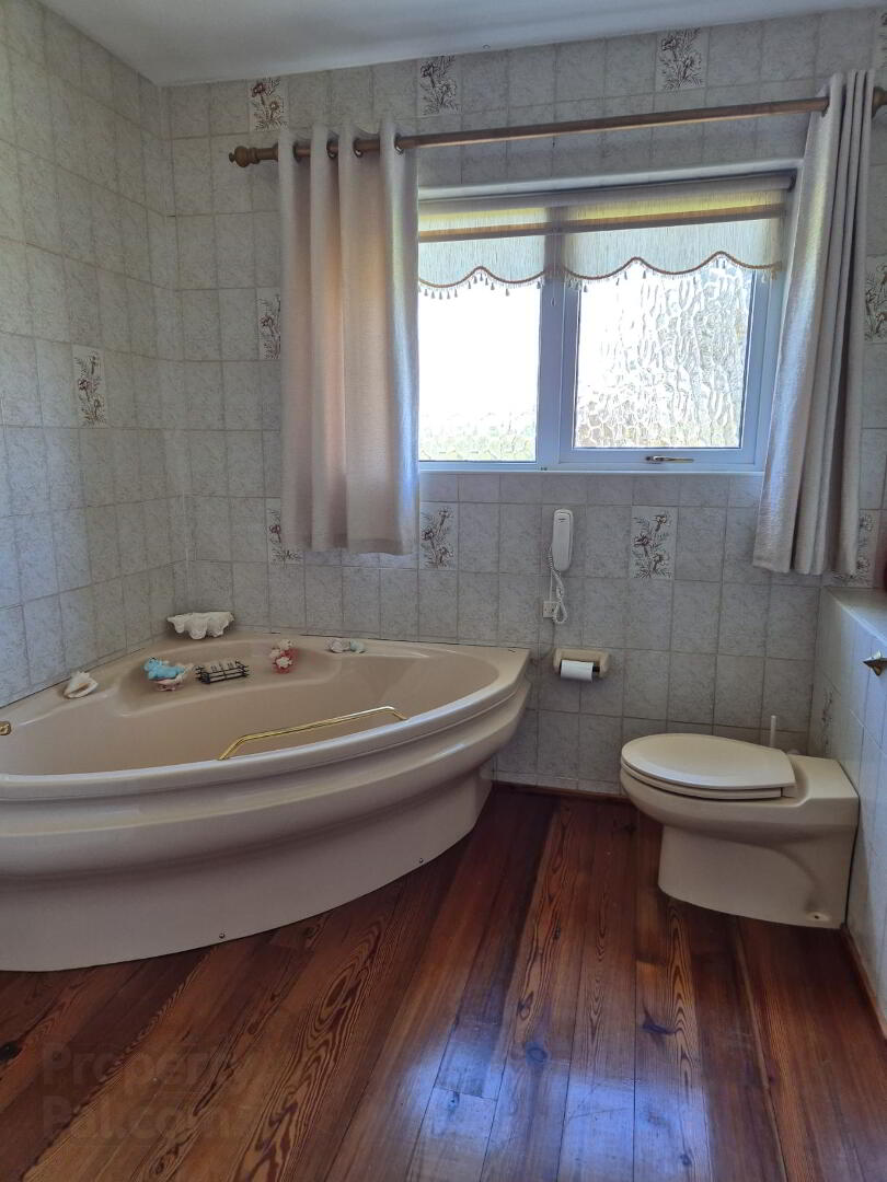 Langbank, 53 Ameracam Lane 66 of 94