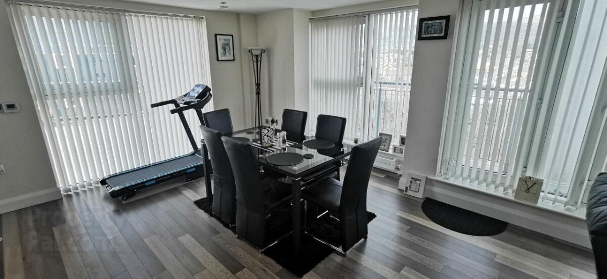 Apt 41, Woodlands Manor 3 of 14