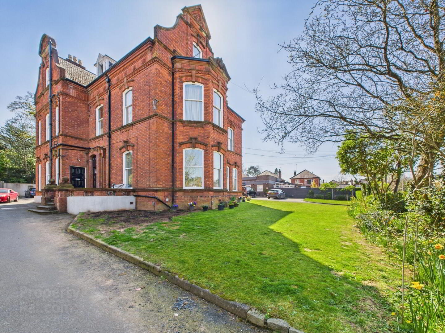 Flat 5a, 6 Randal Park 1 of 10