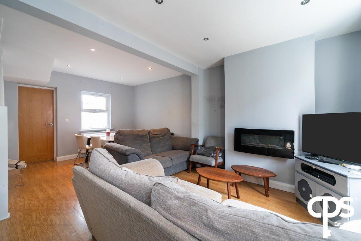 5 Maryville Avenue 3 of 14