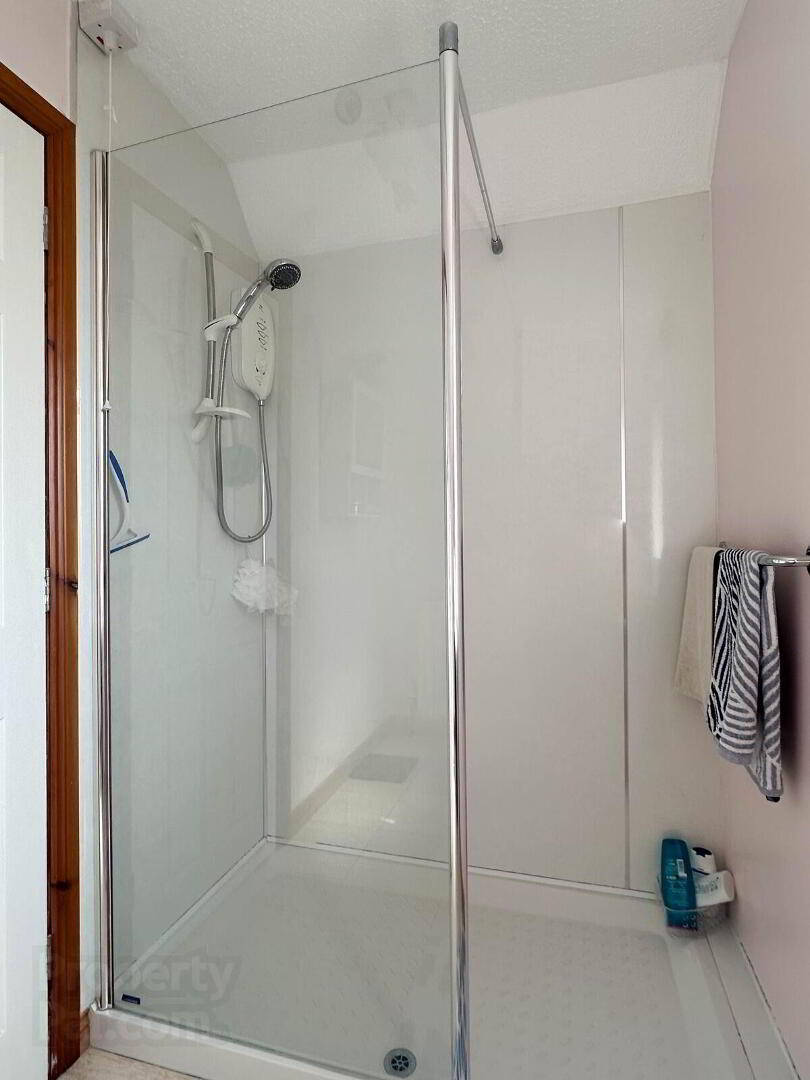 1 Aghermore Mews 26 of 47