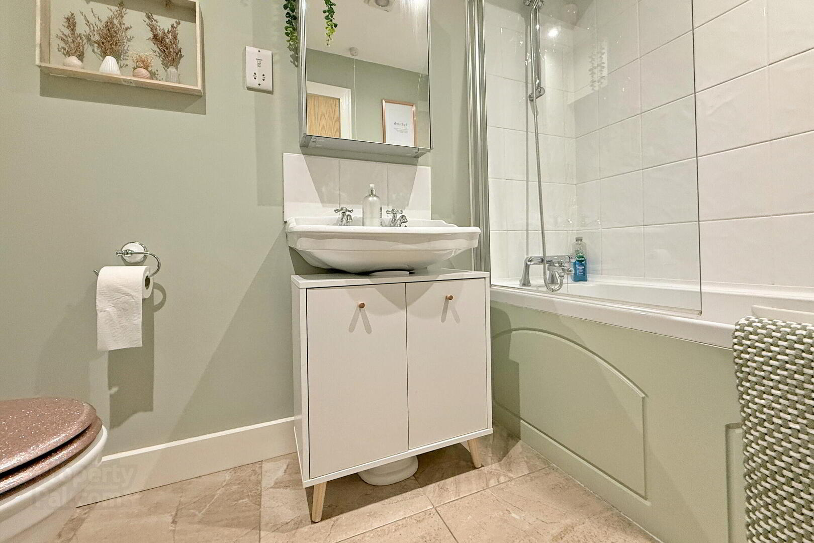 8 Heathmount Hall 14 of 17
