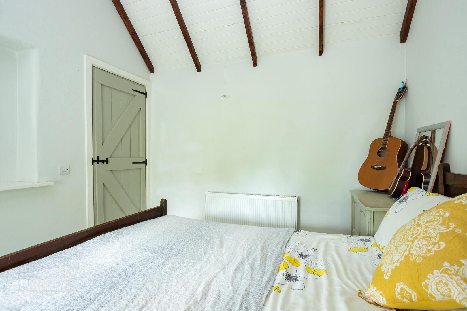 The Thatched Cottage, Laght 22 of 24