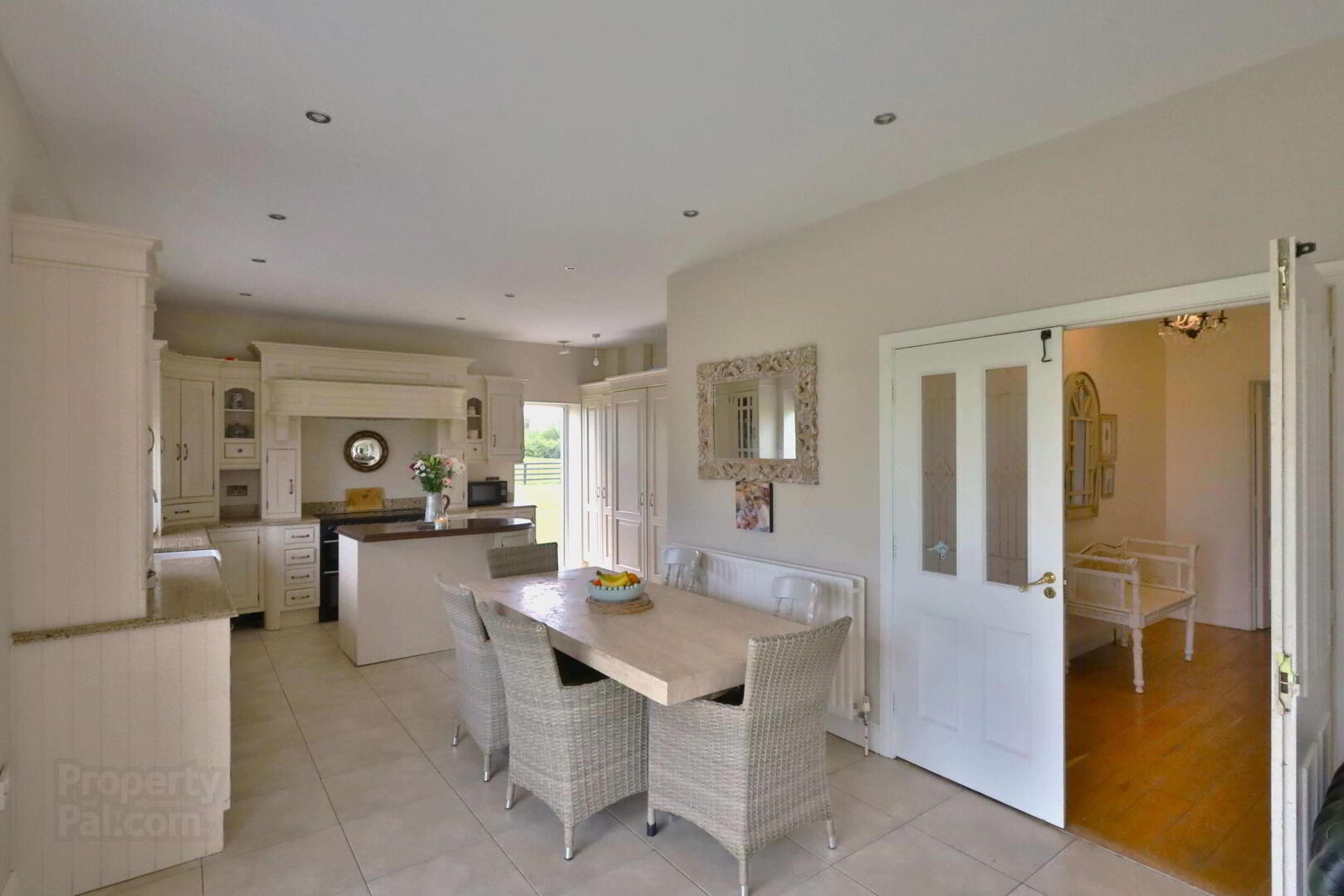 Barstown 6 of 25