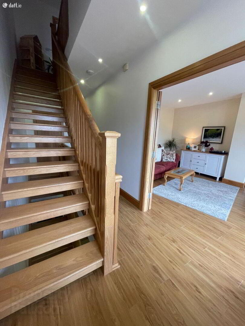 45 Kingsfort Avenue 27 of 55