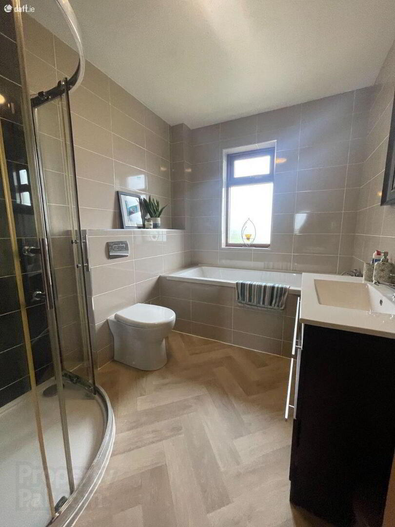 45 Kingsfort Avenue 30 of 55