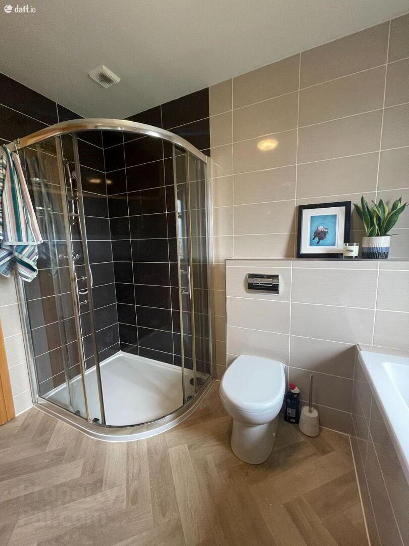 45 Kingsfort Avenue 32 of 55