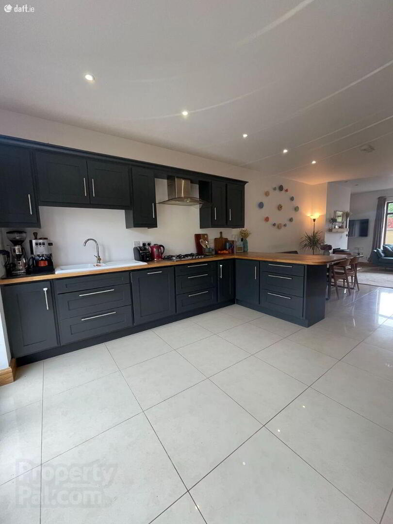 45 Kingsfort Avenue 10 of 55