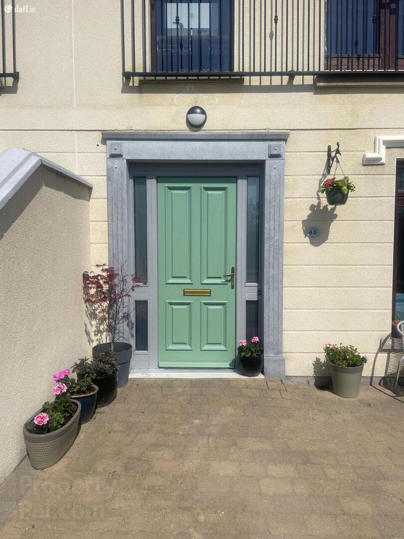 45 Kingsfort Avenue 51 of 55