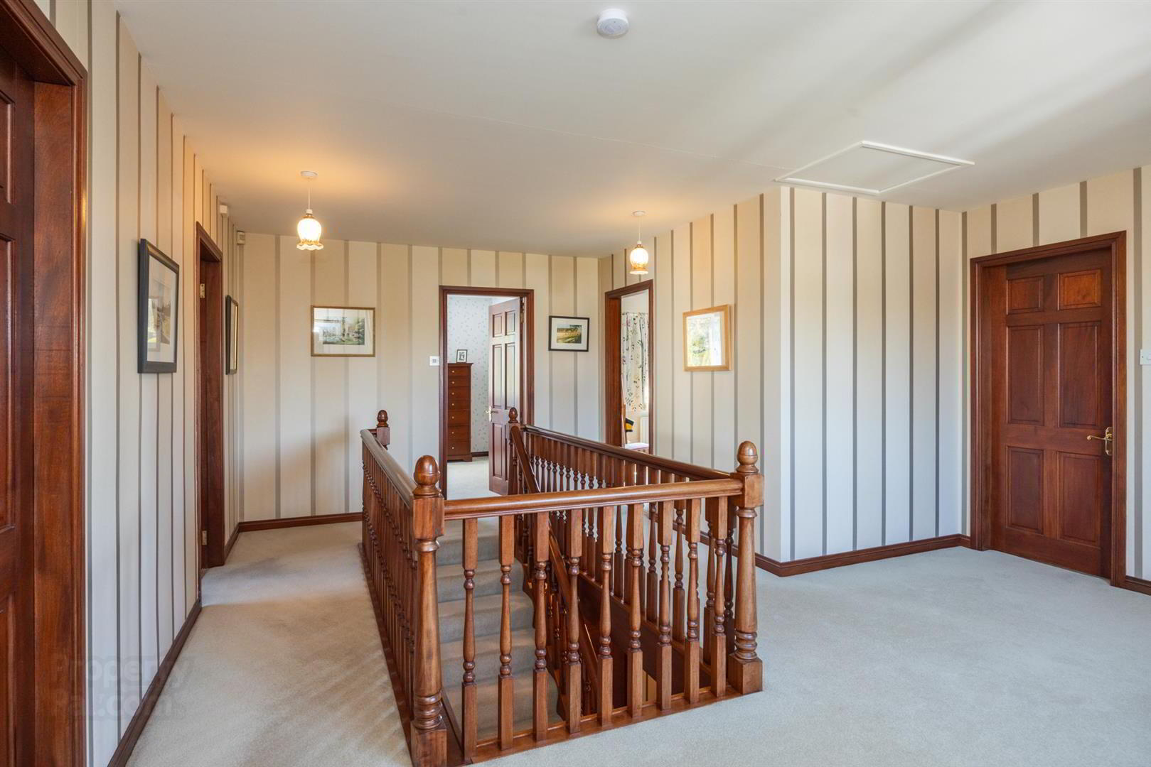 3 Tudor Grove 13 of 29